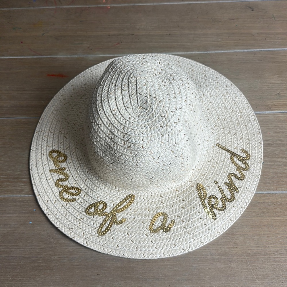 Crazy 8 One if A Kind Beach Hat Sz Xs/s 4-6